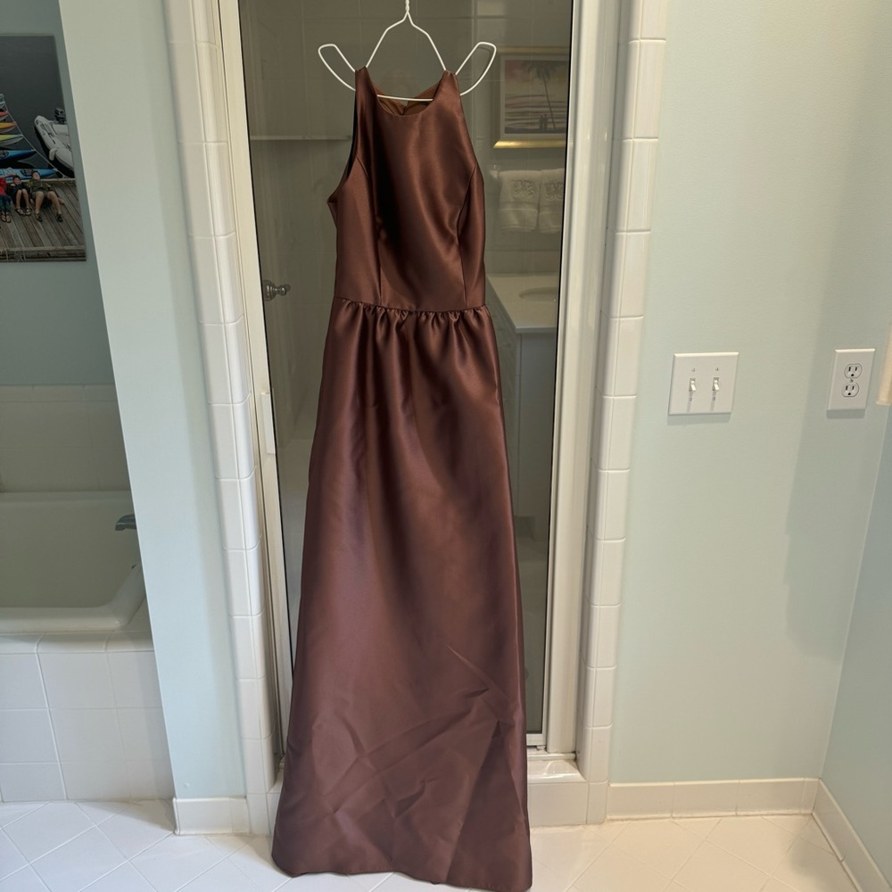 Alfred Sung Gown D707
Bridesmaid Dress